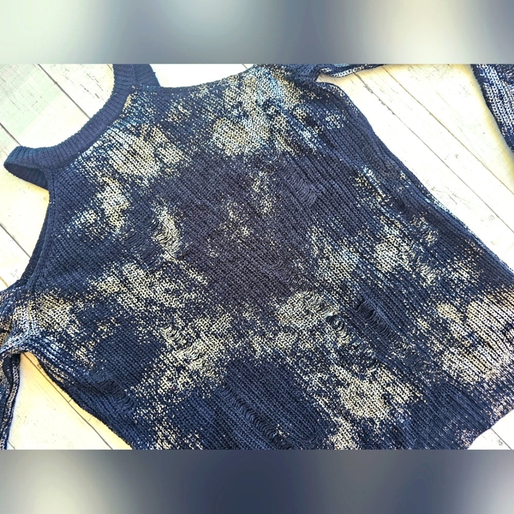 Love More Black & Metallic Silver Distressed Grunge Cold Shoulder Sweater Size L - Picture 9 of 11